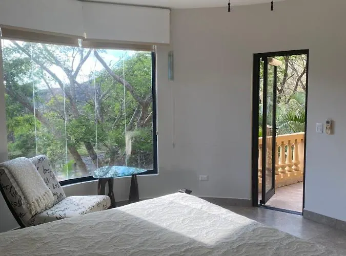 Casa Vistas Del Pacifico Bed & Breakfast *